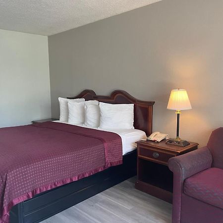 Camden West Inn Екстериор снимка