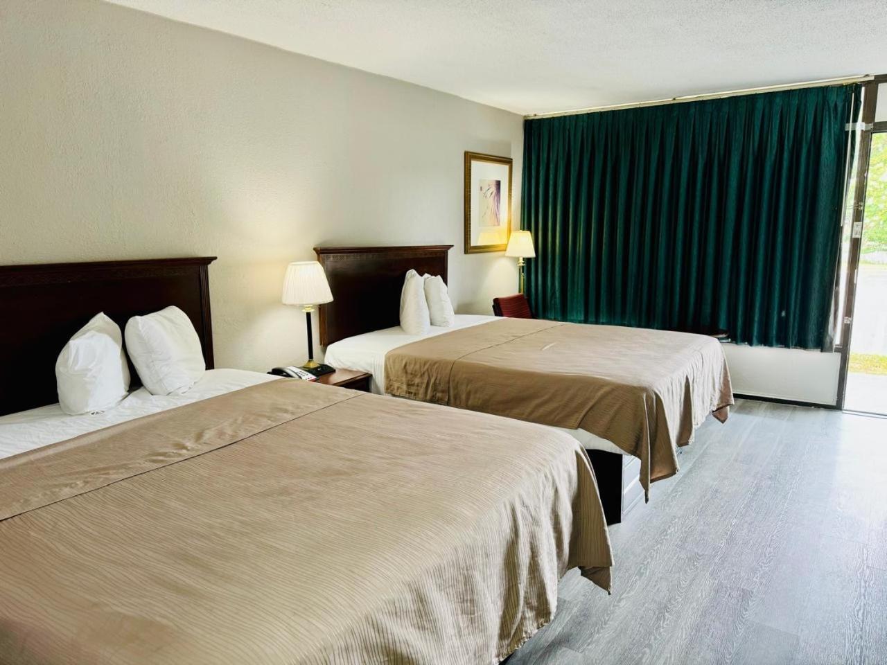 Camden West Inn Екстериор снимка