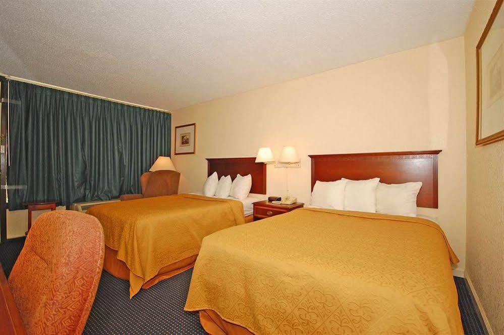 Camden West Inn Екстериор снимка